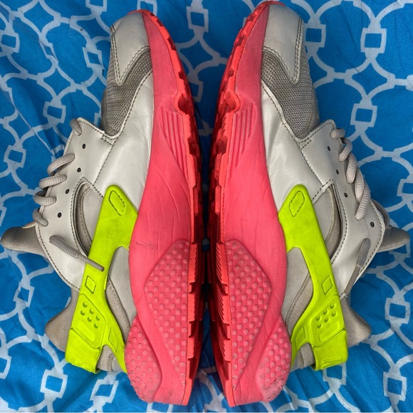 Nike Women’s size 11 Air huarache run desert sand wmns sneakers running fashion - Picture 6 of 11